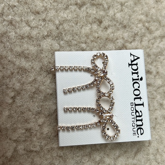 Rhinestones & Gold Beautiful Bow Earrings - Picture 3 of 3